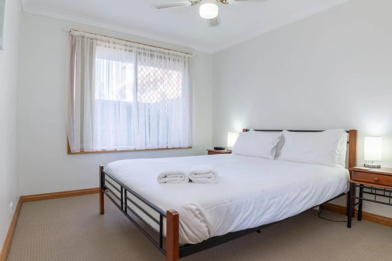 Holiday home Mckinnon On The Bay East Ballina Australia