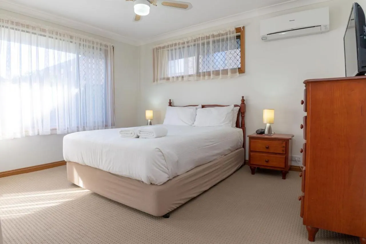 Holiday home Mckinnon On The Bay East Ballina